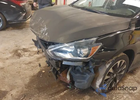 2018 Nissan Sentra Sr из США, поврежденный, VIN 3N1AB7AP2JY203369